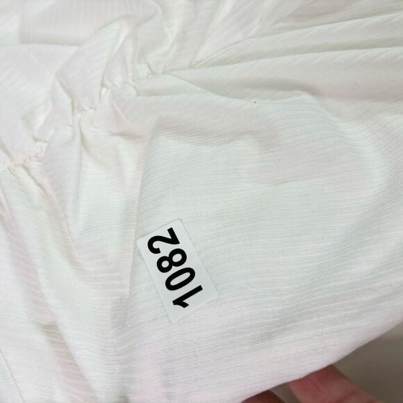 Club L Shorts Womens 6 White Solid Mid-Rise Pullover Activewear NWT Athleisure - Picture 8 of 8